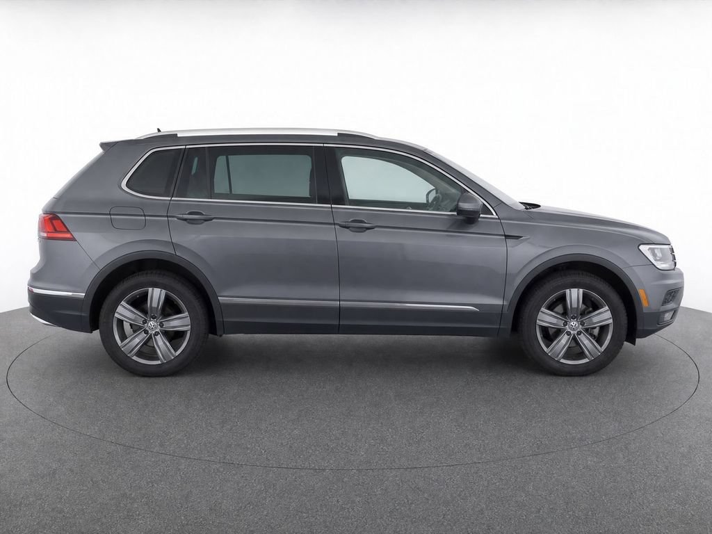 Used 2020 Volkswagen Tiguan SEL w/ Tiguan Two-Row MDO Package AWD/4WD image 6