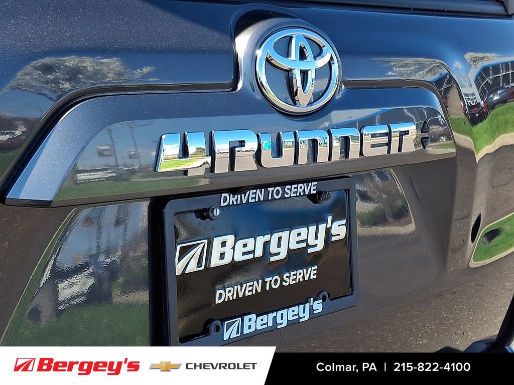 Used 2023 Toyota 4Runner SR5 image 33