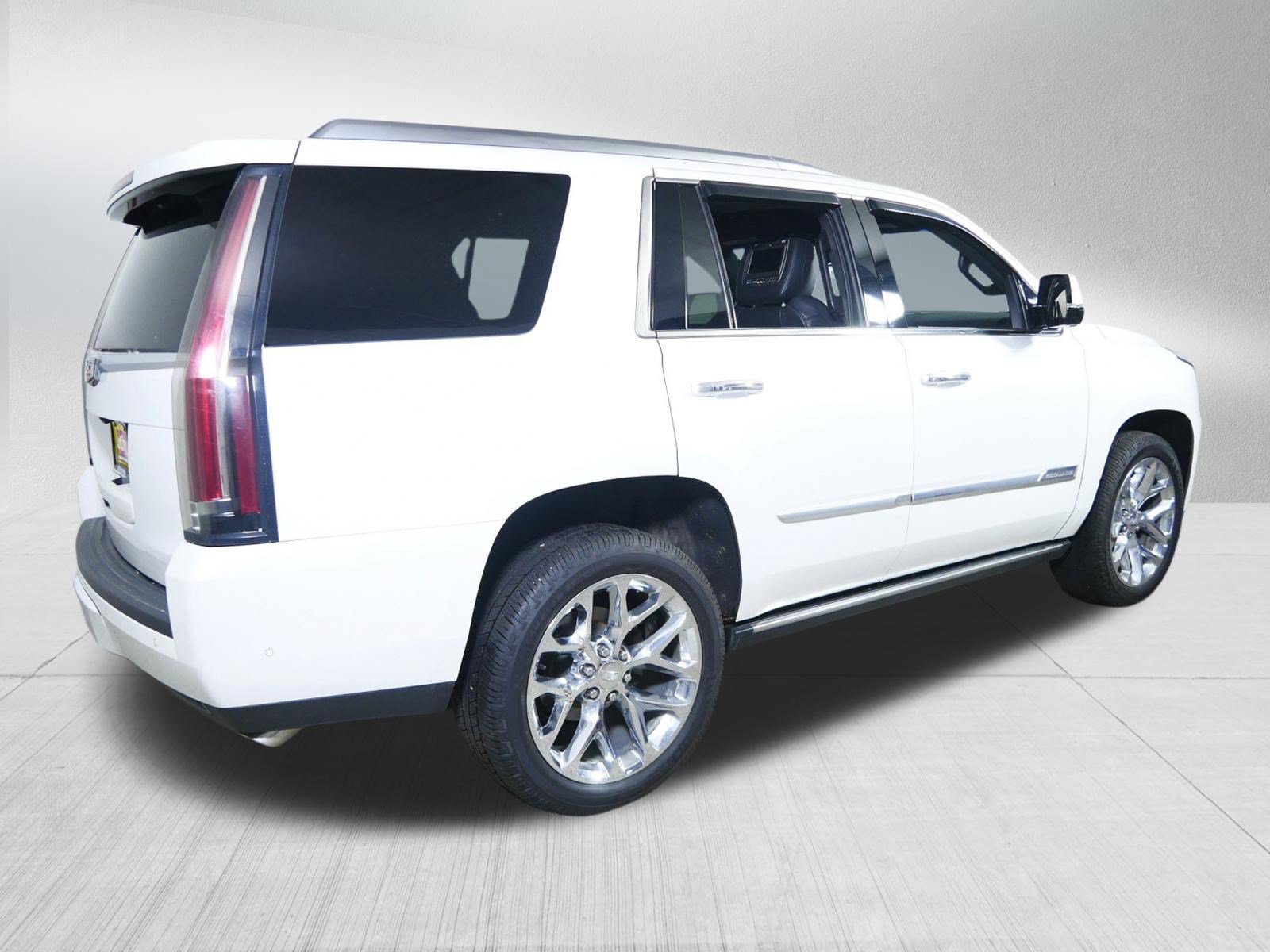 Certified 2018 Cadillac Escalade Platinum AWD/4WD image 7