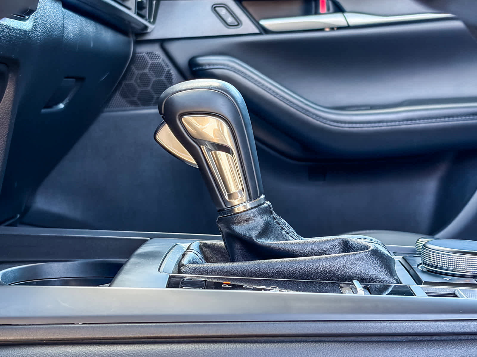 Used 2021 MAZDA CX-30 FWD 2.5 S w/ Select Package image 21