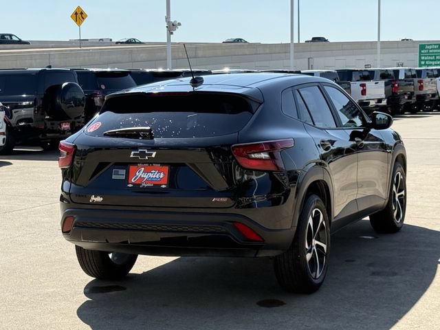 Certified 2025 Chevrolet Trax RS w/ Sunroof Package FWD image 5