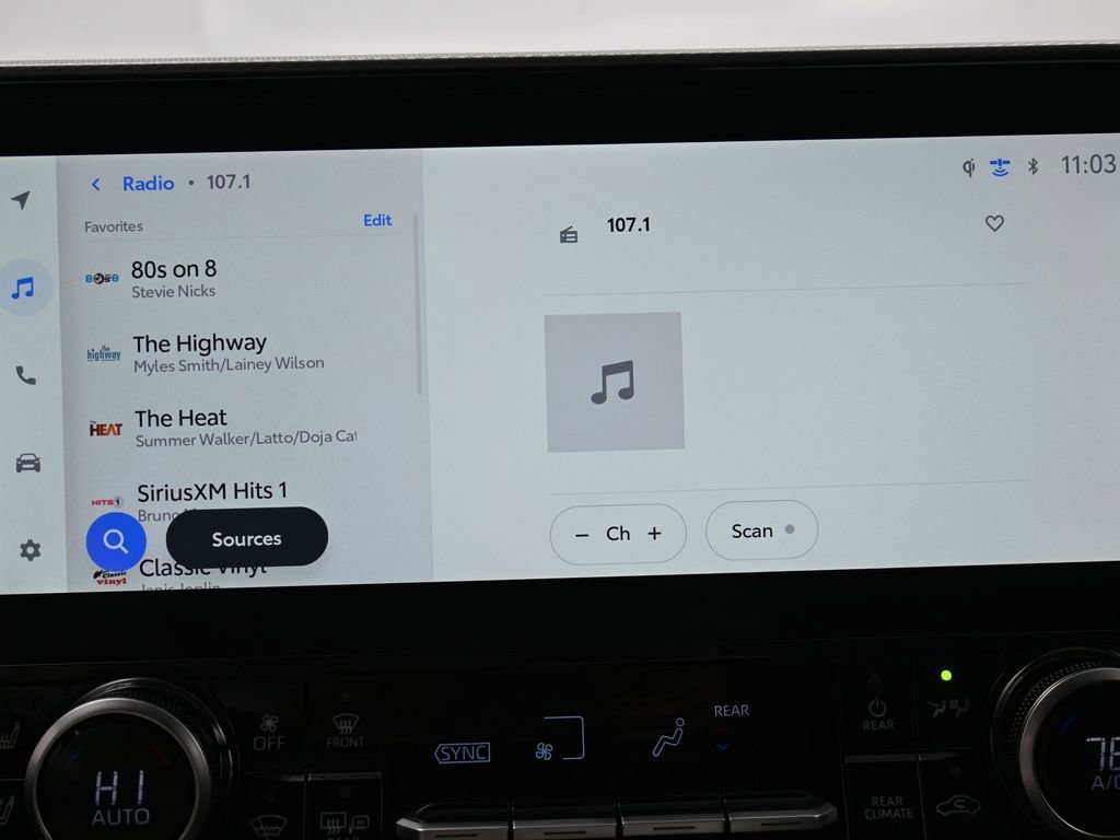 Certified 2025 Toyota Highlander Platinum image 23