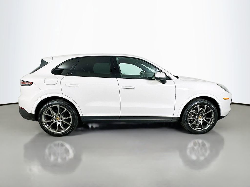 Certified 2022 Porsche Cayenne AWD/4WD image 8