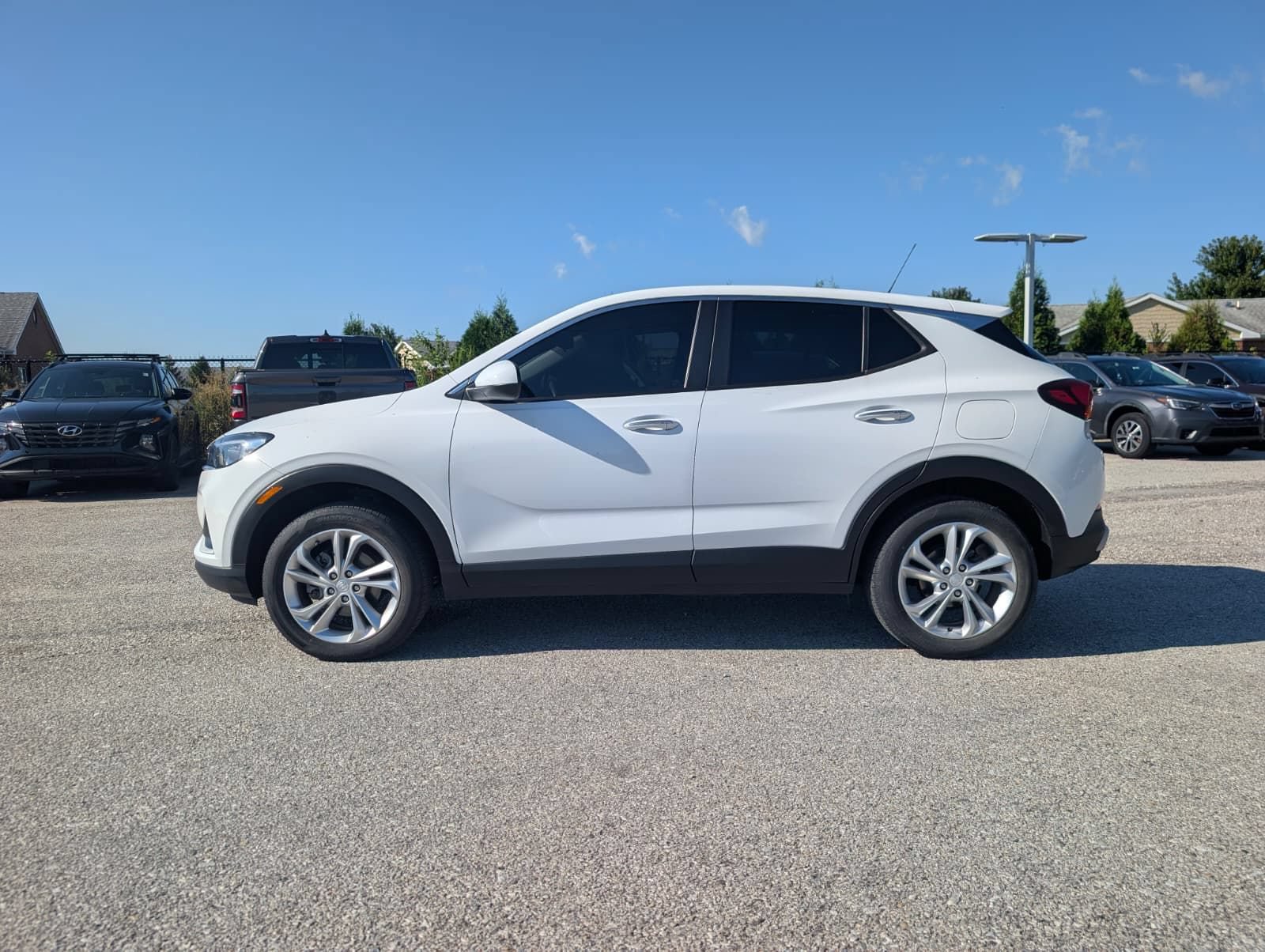 Used 2022 Buick Encore GX Preferred w/ Cold Weather Comfort Package AWD/4WD image 18