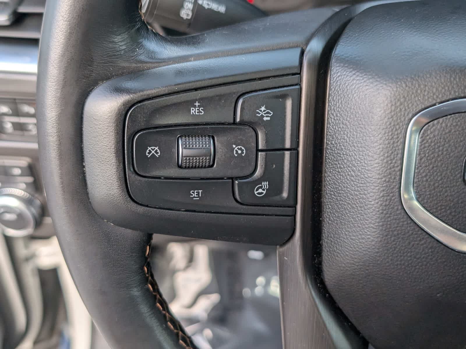 Used 2023 GMC Yukon XL AT4 w/ Technology Package AWD/4WD image 26