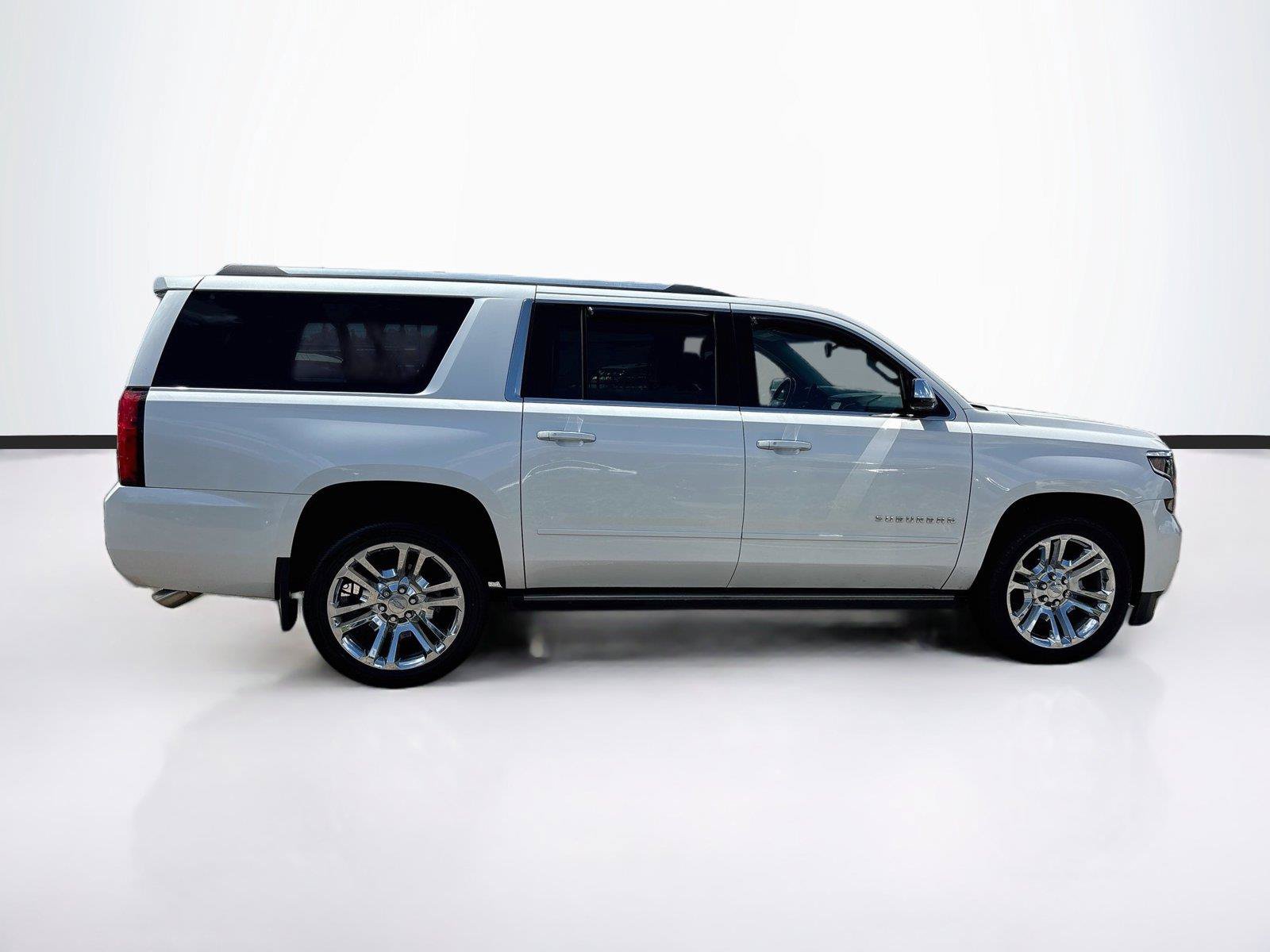 Used 2019 Chevrolet Suburban Premier w/ Premier Plus Edition AWD/4WD image 8