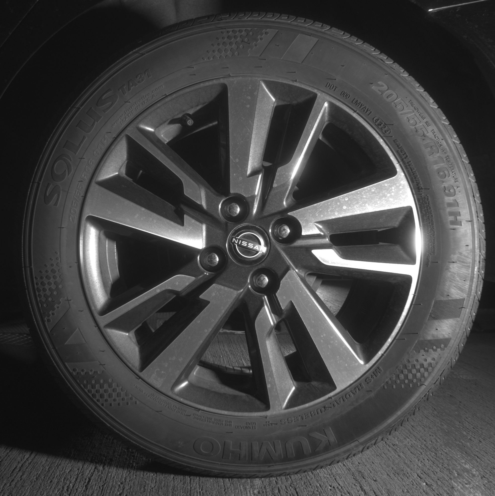 Used 2025 Nissan Versa SV image 12