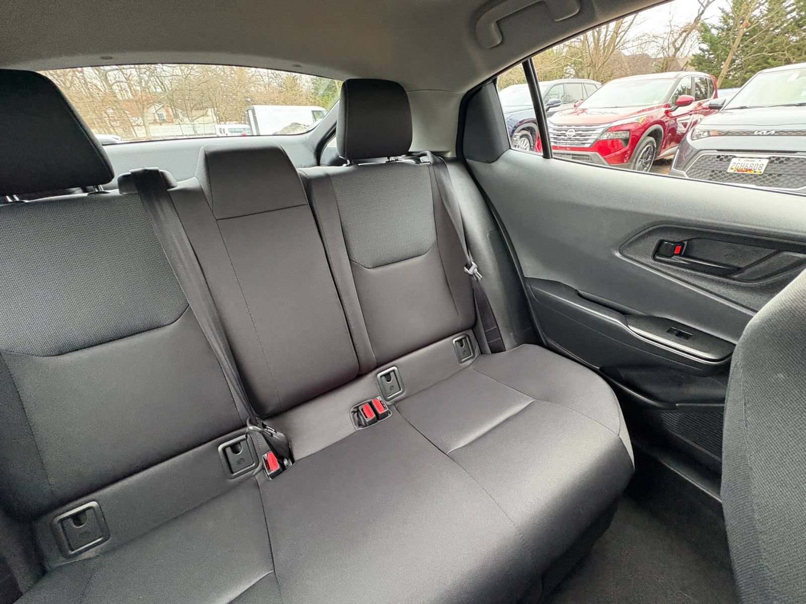 Used 2025 Toyota Prius LE FWD image 35