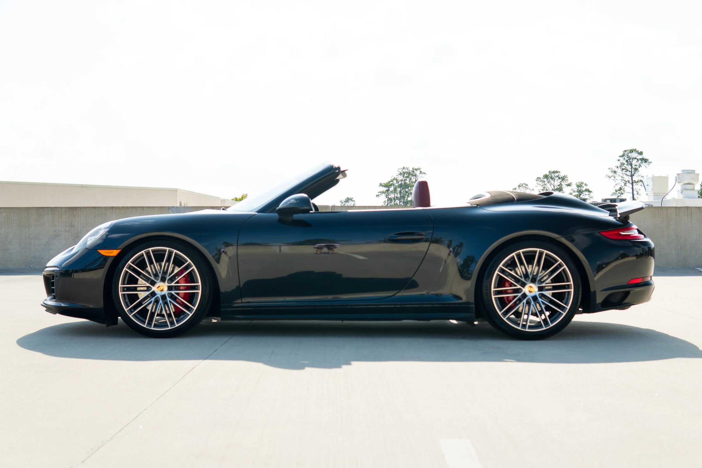 Used 2018 Porsche 911 Carrera 4S image 24