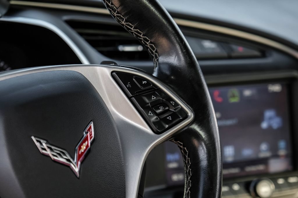 Used 2016 Chevrolet Corvette Stingray Coupe RWD image 15