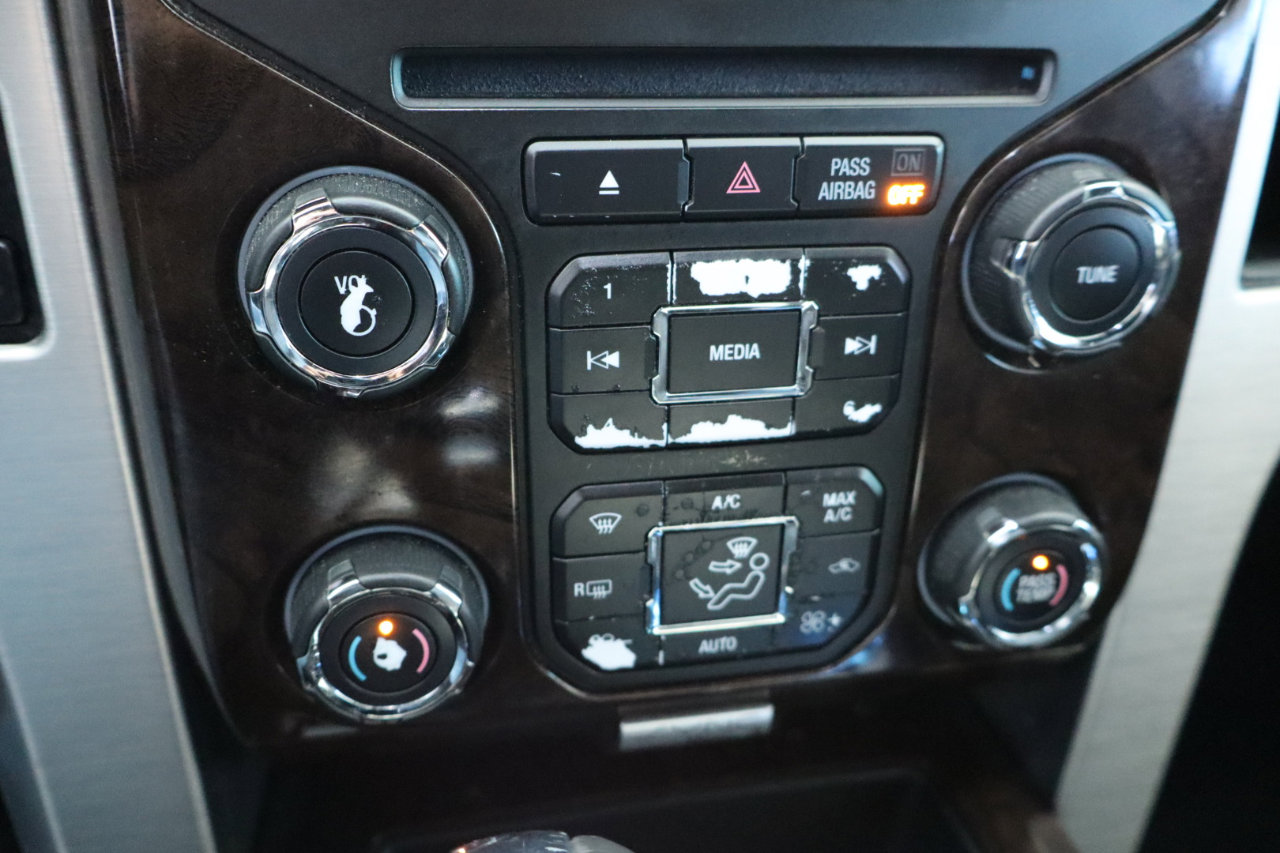 Used 2014 Ford F150 Platinum image 22