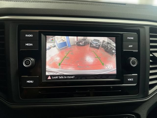 Certified 2023 Volkswagen Atlas Cross Sport SE FWD image 23
