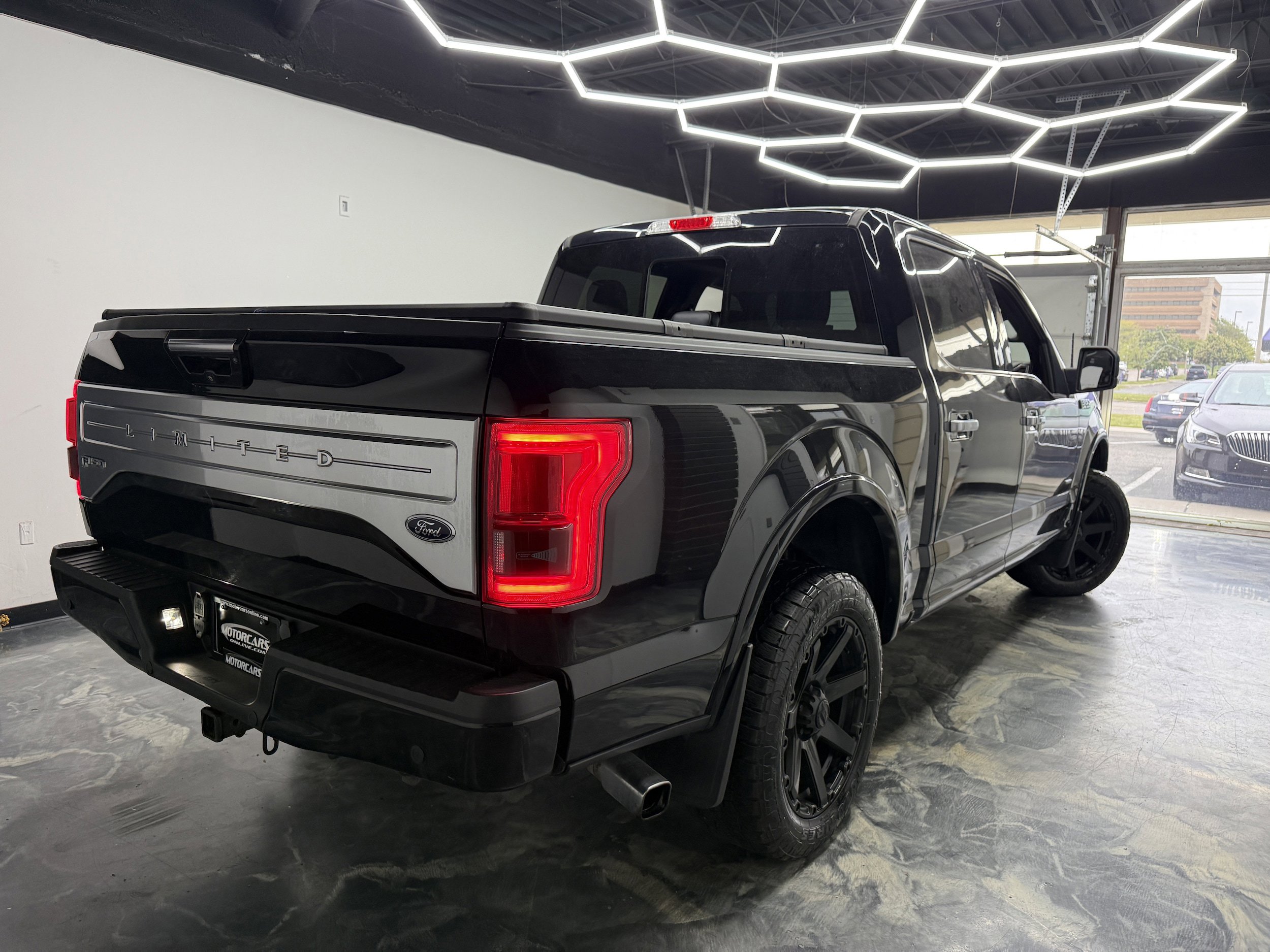 Used 2017 Ford F150 Limited AWD/4WD image 5