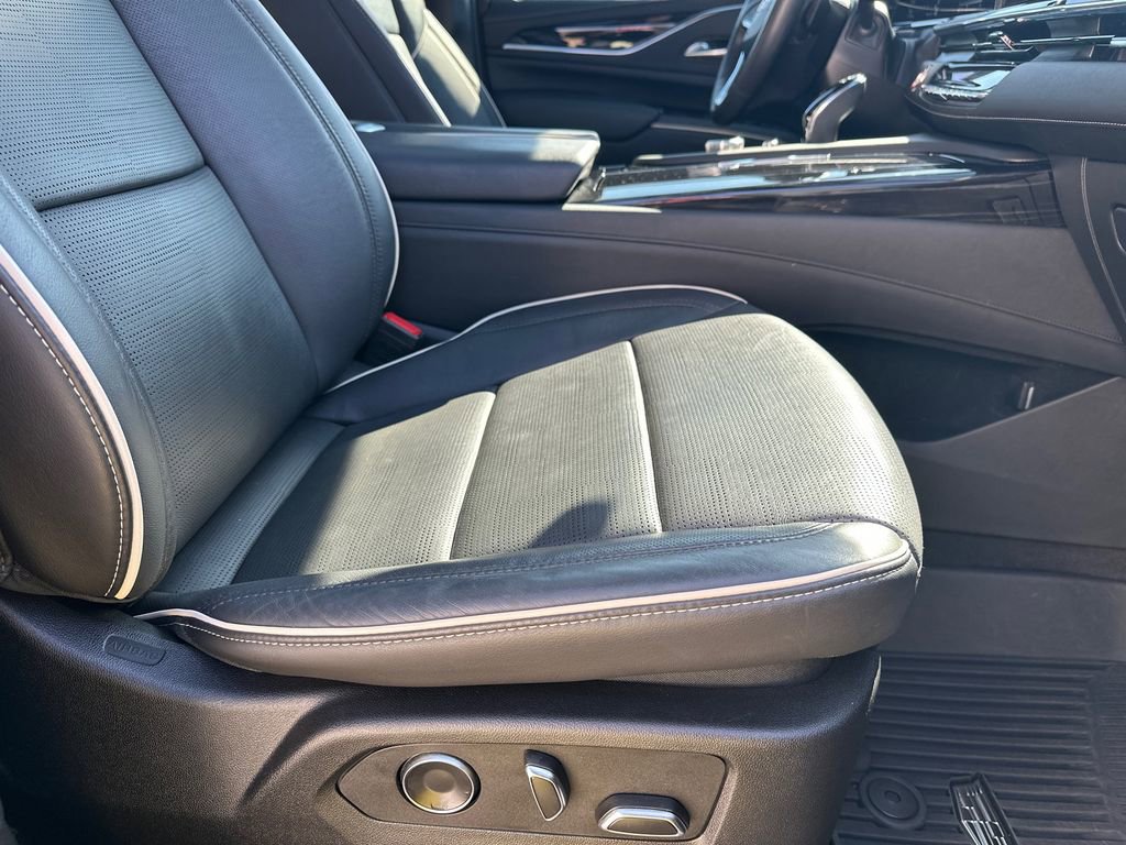 Used 2024 Cadillac Escalade Sport w/ Touring Package image 13
