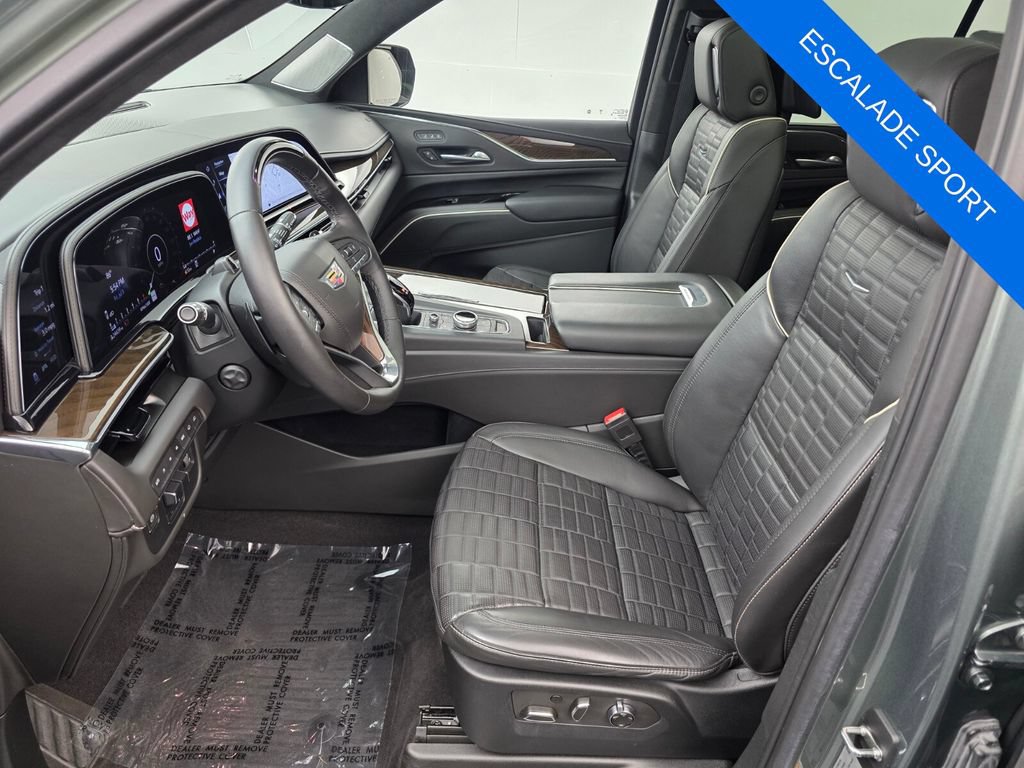 Used 2023 Cadillac Escalade Sport Platinum w/ LPO, ONYX Package AWD/4WD image 9