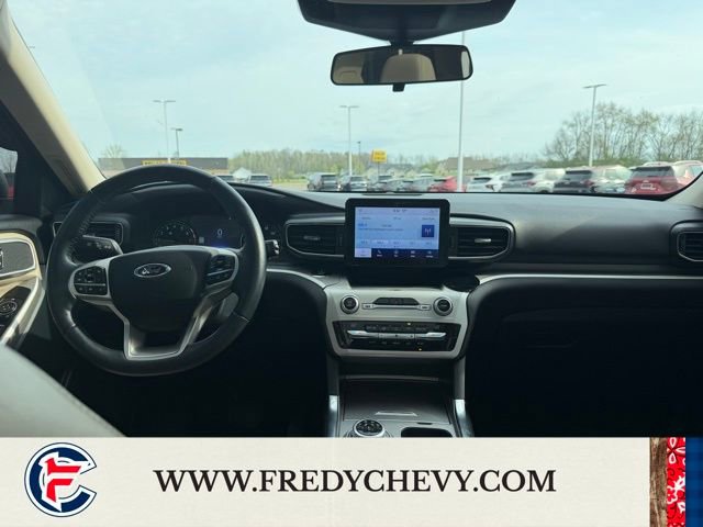 Used 2021 Ford Explorer XLT w/ Equipment Group 202A image 10