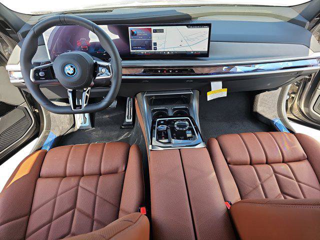 New 2025 BMW i7 M70 image 9