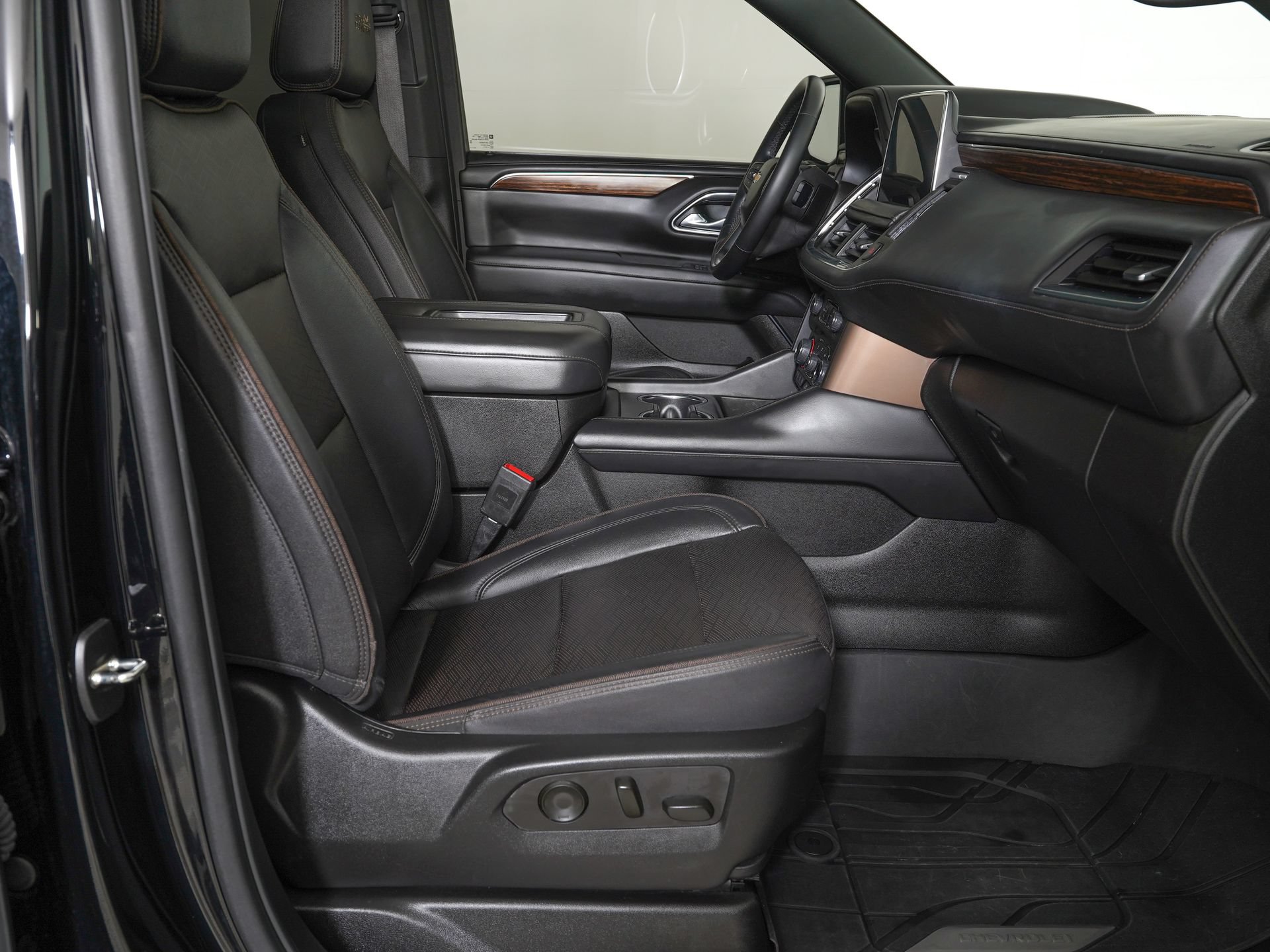 Used 2023 Chevrolet Tahoe High Country w/ Premium Package RWD image 8