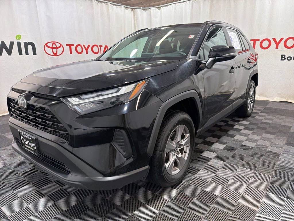 Used 2025 Toyota RAV4 XLE image 3