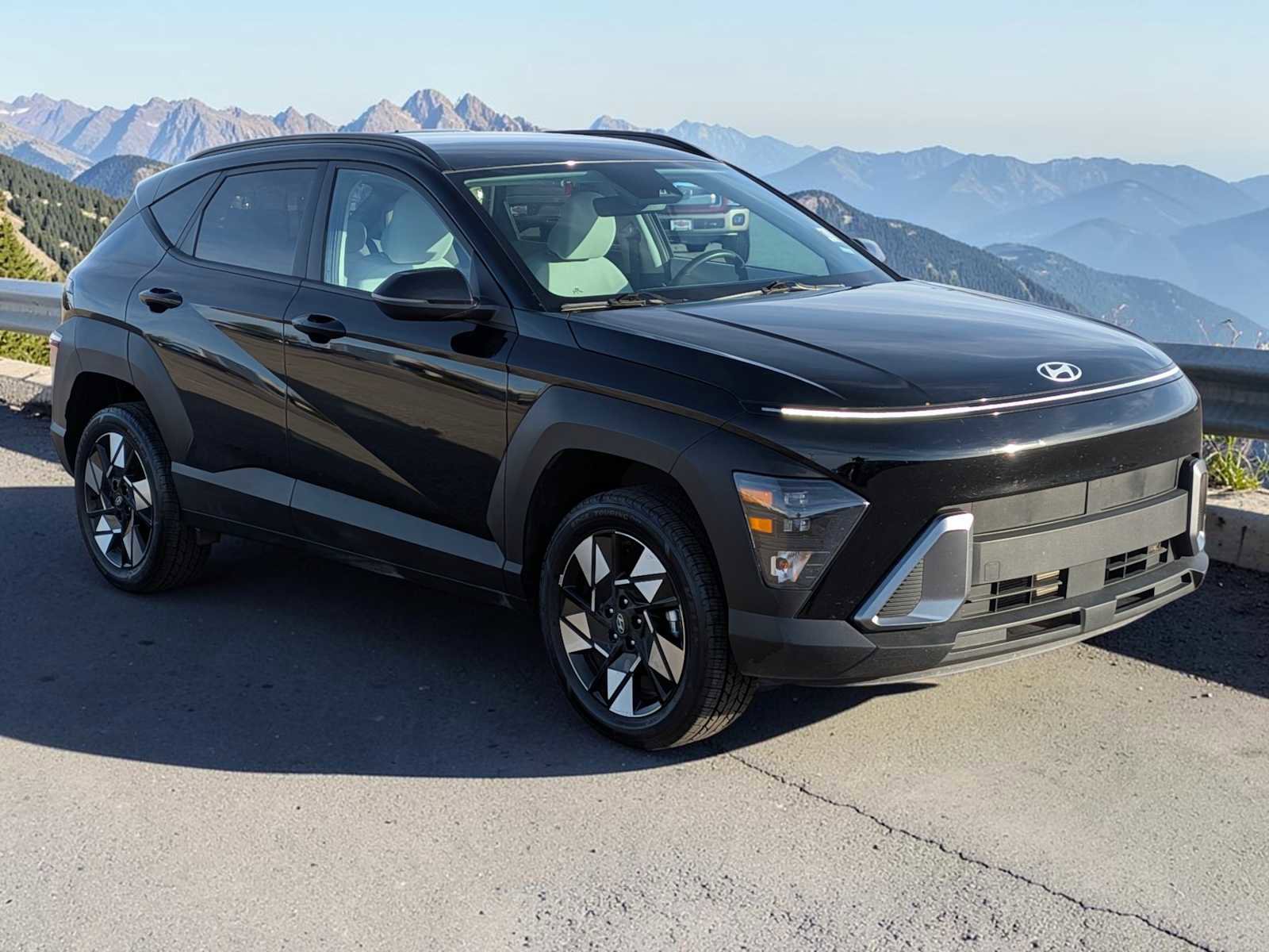 Used 2025 Hyundai Kona SEL AWD/4WD image 8