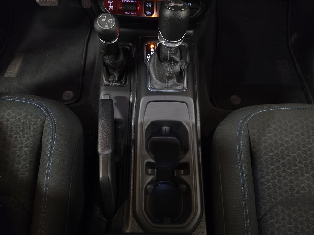 Certified 2025 Jeep Wrangler Unlimited Rubicon 4xe w/ Convenience Group AWD/4WD image 21
