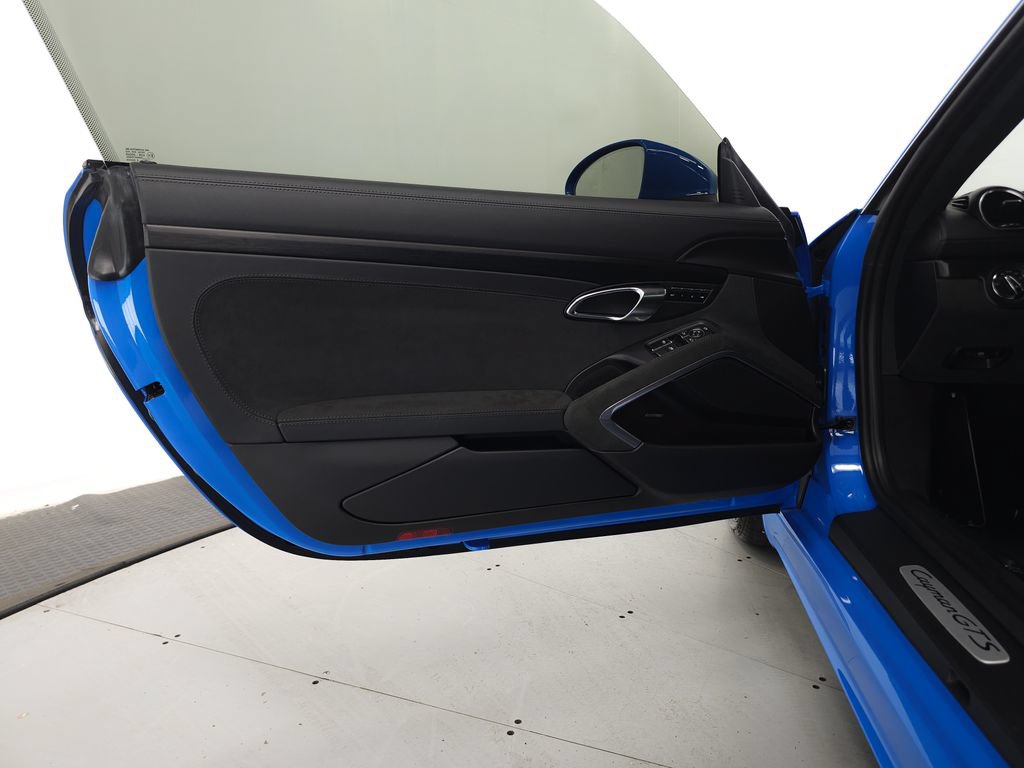 Used 2022 Porsche 718 Cayman GTS RWD image 5