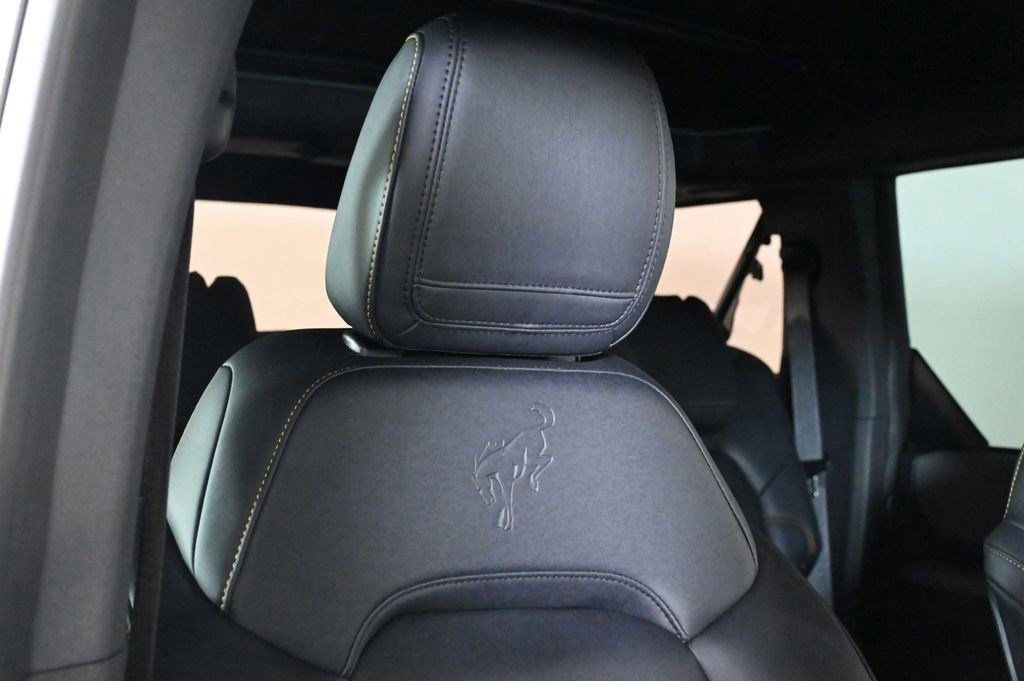 Used 2023 Ford Bronco Badlands image 19