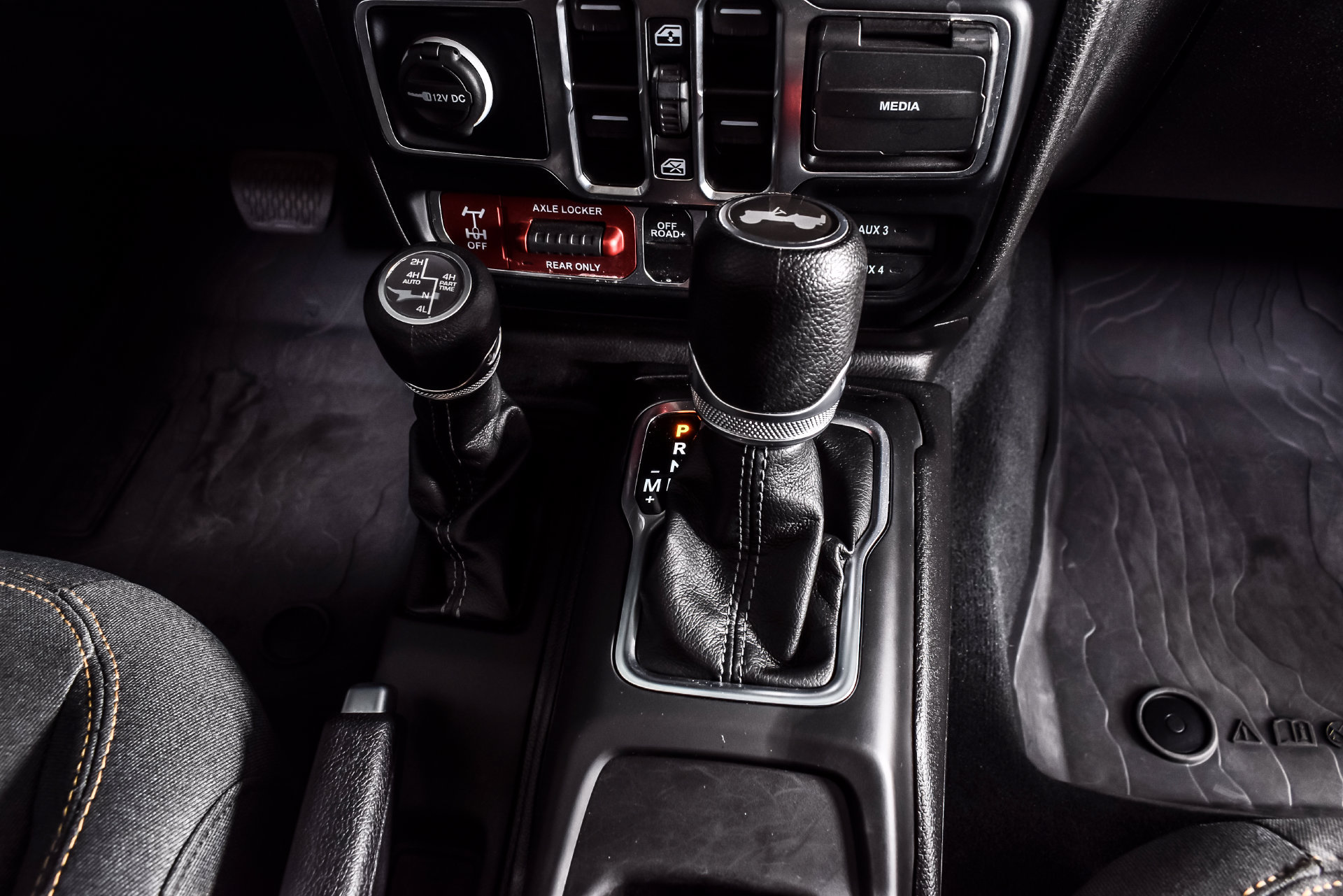 Used 2024 Jeep Wrangler Unlimited AWD/4WD image 29