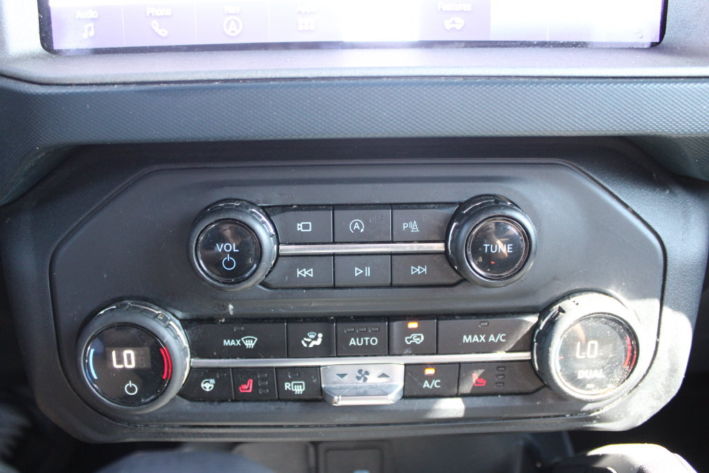 Used 2024 Ford Bronco Outer Banks AWD/4WD image 50