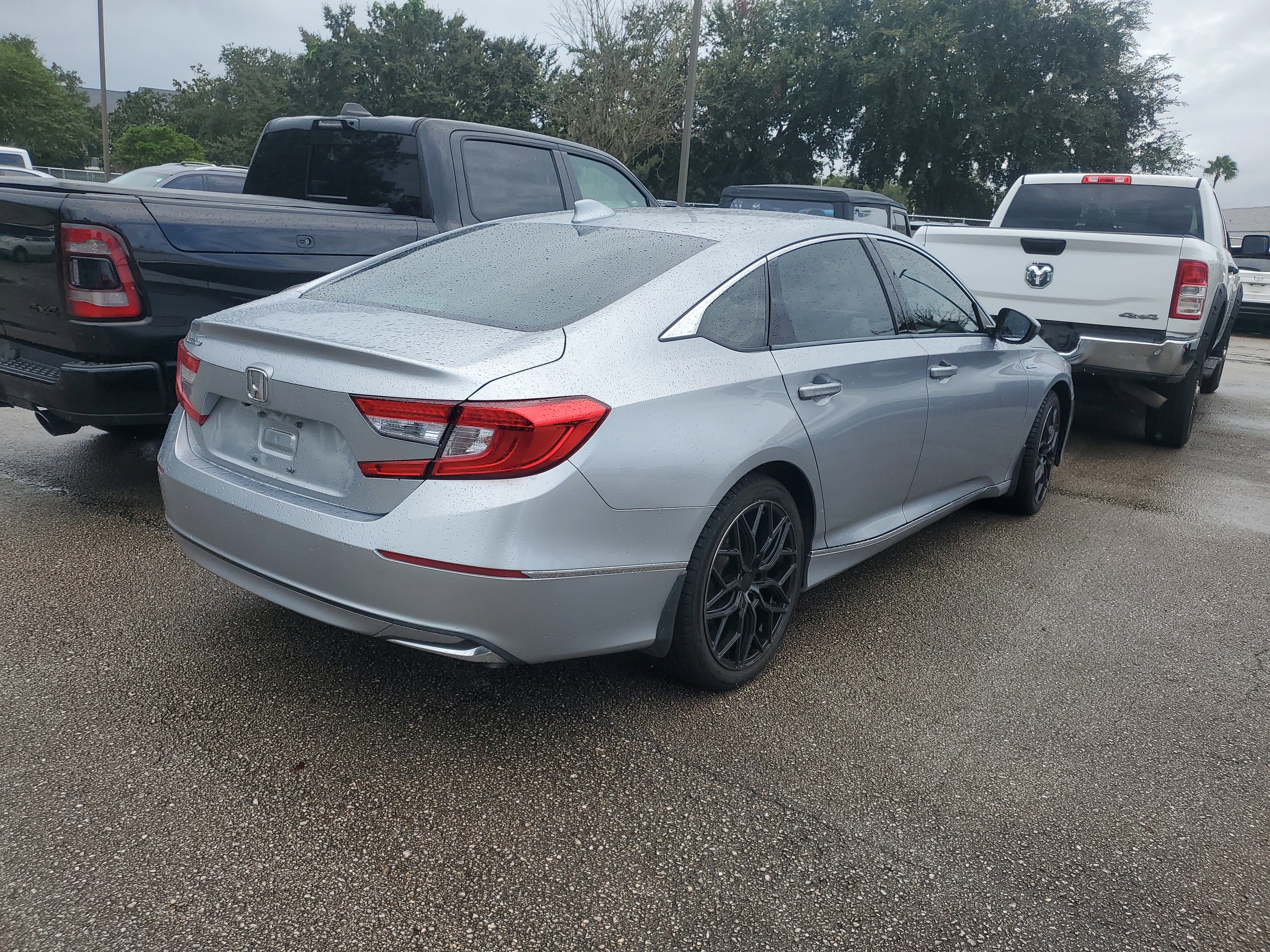 Used 2018 Honda Accord EX image 5