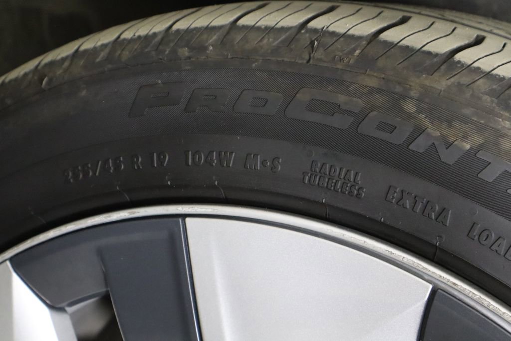 Used 2024 Tesla Model Y Long Range RWD image 41