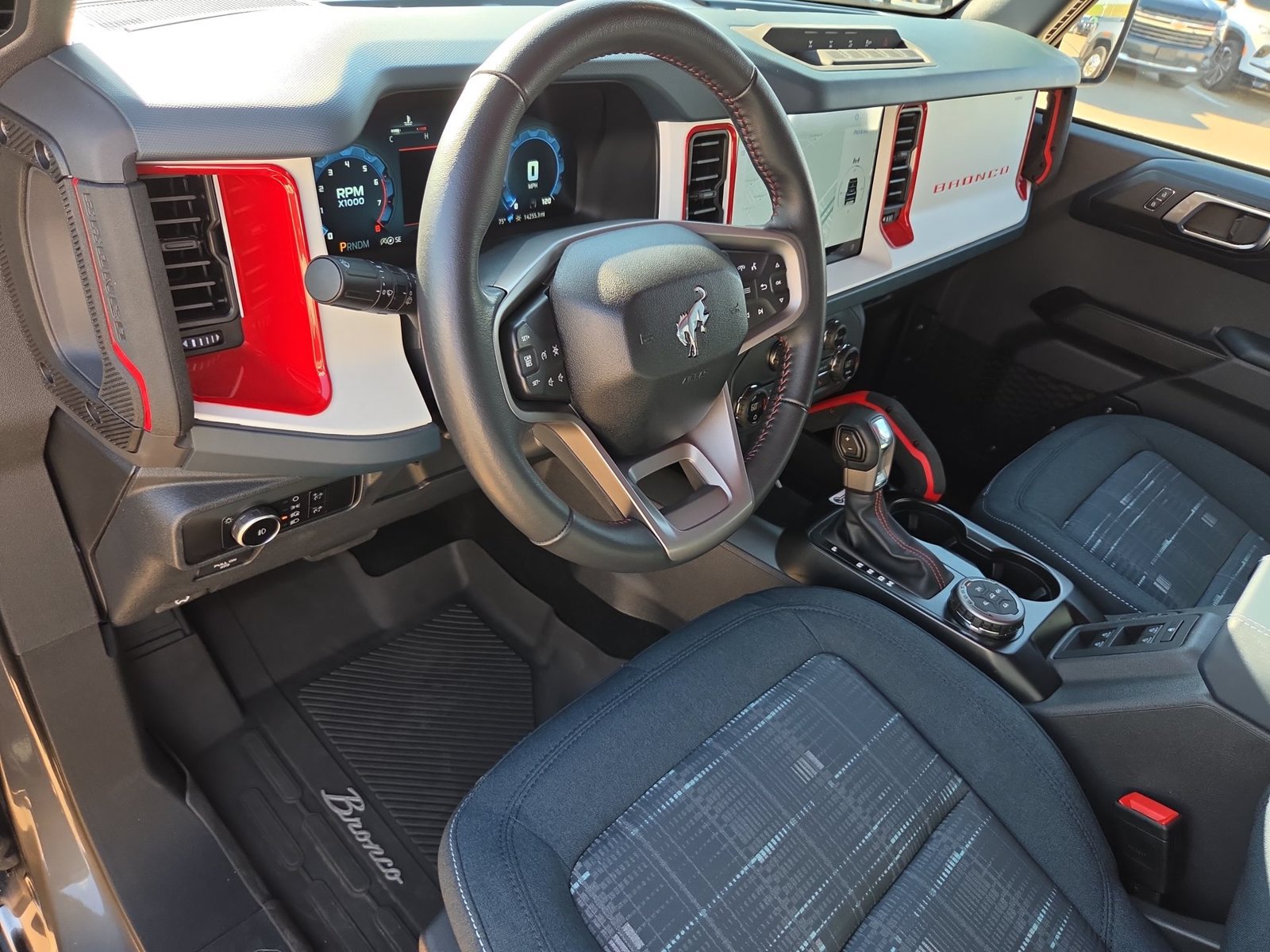 Used 2025 Ford Bronco Heritage Edition AWD/4WD image 10