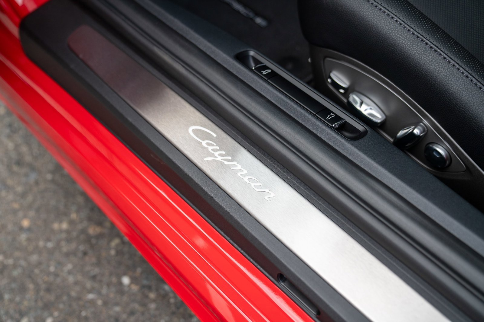 New 2025 Porsche 718 Cayman image 13