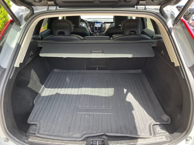 Used 2024 Volvo XC60 B5 Plus AWD/4WD image 52