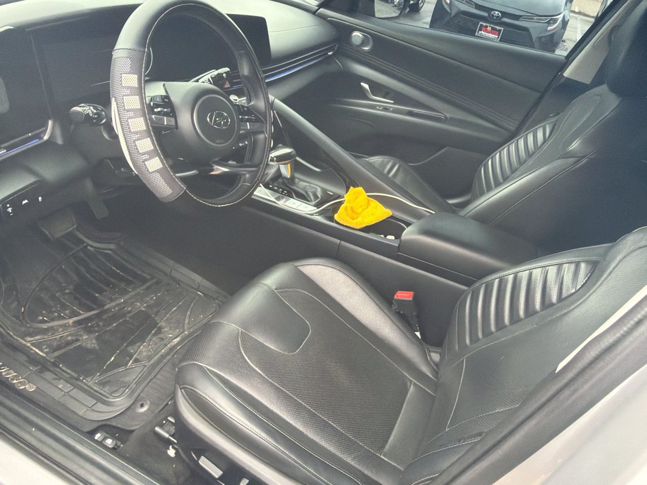 Used 2021 Hyundai Elantra Limited w/ Cargo Package FWD image 5