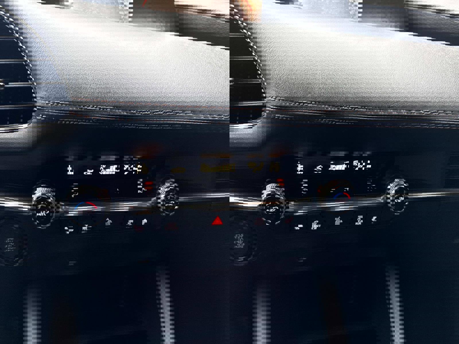 Used 2019 MAZDA MAZDA3 Sedan w/ Preferred Package image 21