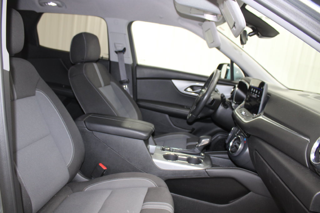 Used 2025 Chevrolet Blazer LT AWD/4WD image 24