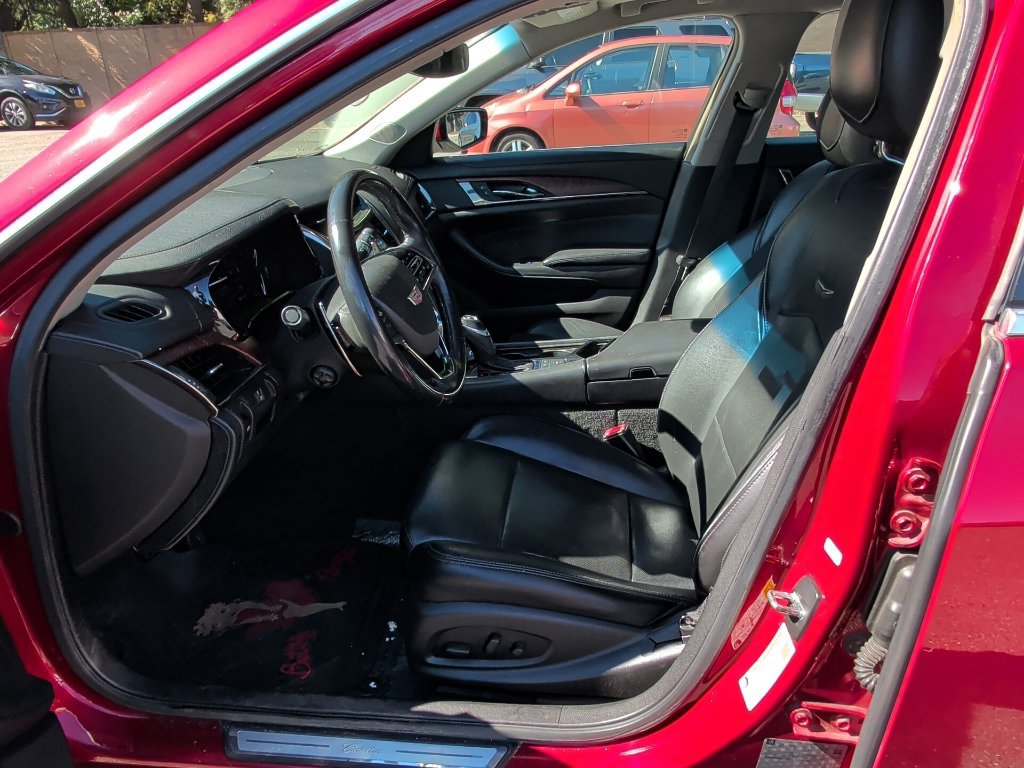 Used 2018 Cadillac CTS Luxury RWD image 9