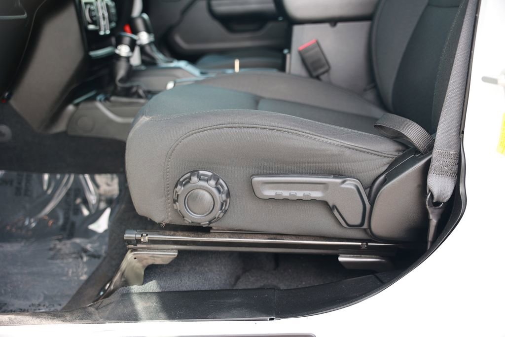 Used 2023 Jeep Wrangler Unlimited AWD/4WD image 19