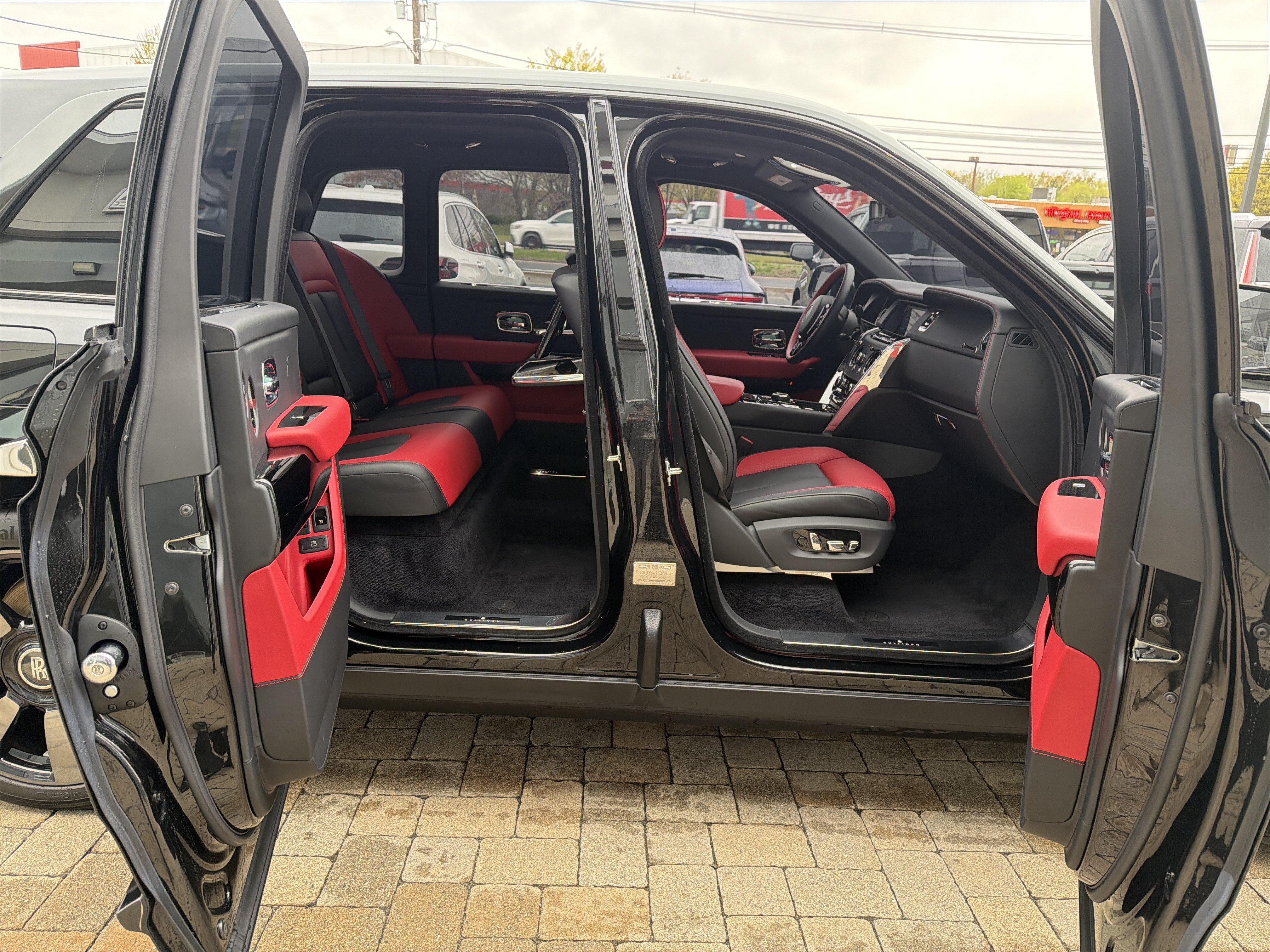 Certified 2023 Rolls-Royce Cullinan w/ Cullinan Package AWD/4WD image 25
