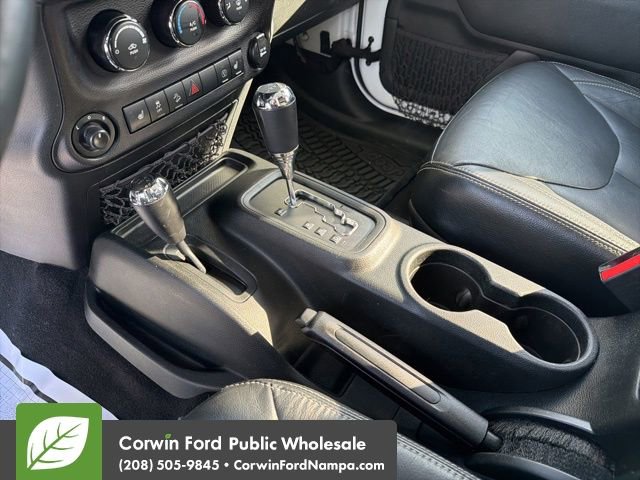 Used 2018 Jeep Wrangler Unlimited Sahara w/ Mopar Chrome Edition Group image 19