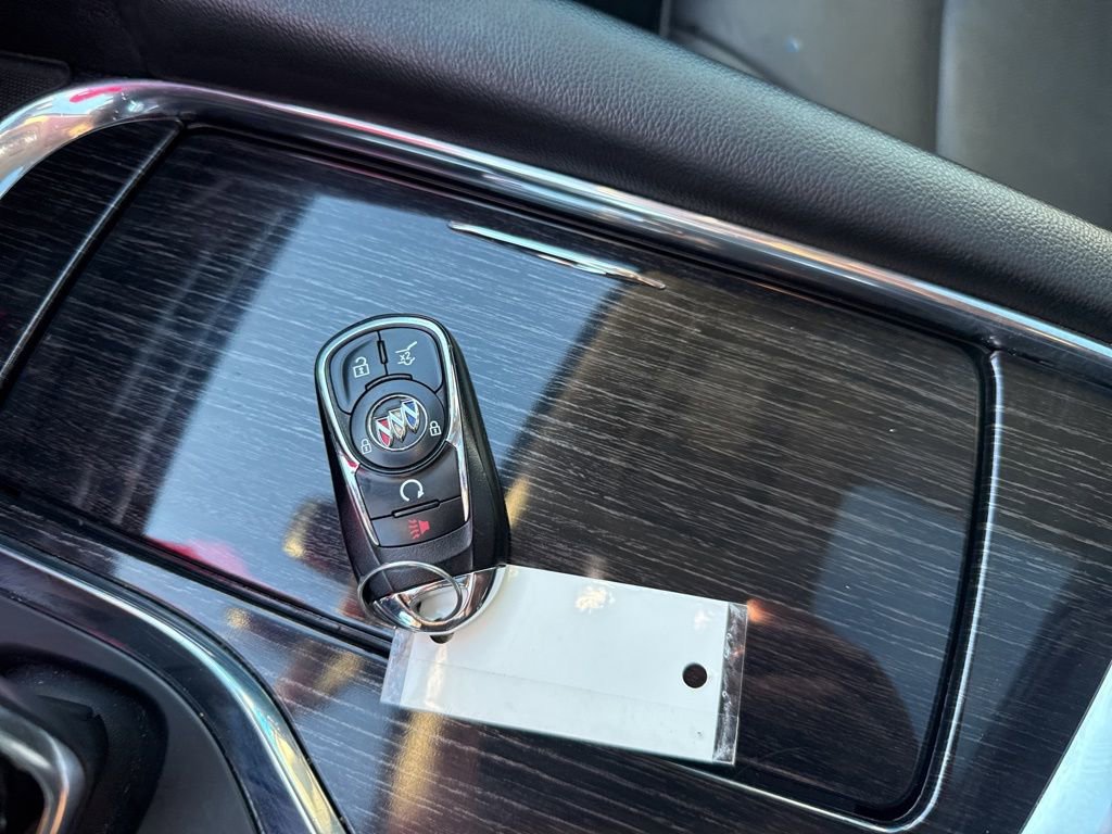 Used 2020 Buick Enclave Avenir w/ Avenir Technology Package image 27