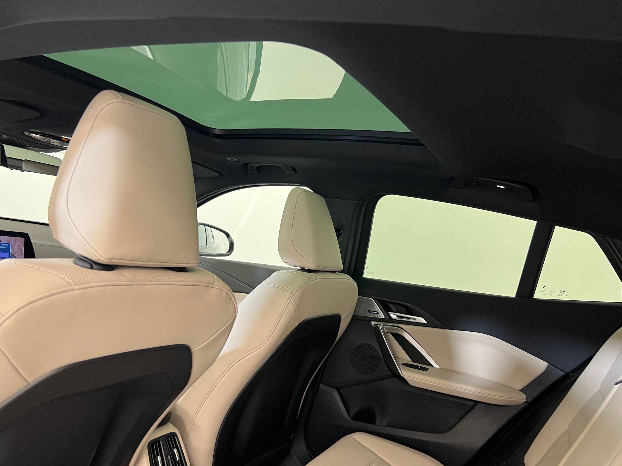 Used 2025 BMW X2 xDrive28i w/ Convenience Package image 34