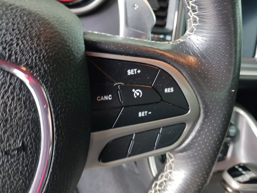 Used 2020 Dodge Challenger SRT Hellcat RWD image 32