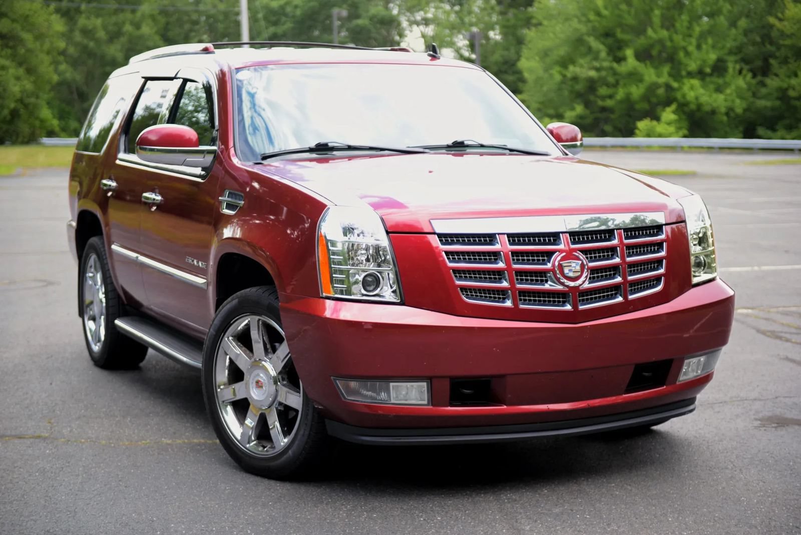 Used 2010 Cadillac Escalade Luxury AWD/4WD image 11