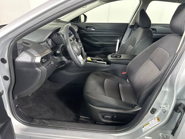 Used 2024 Nissan Altima 2.5 SV image 11