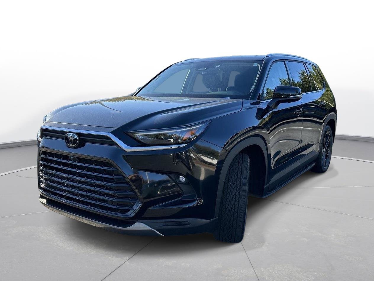 Used 2024 Toyota Grand Highlander FWD image 2
