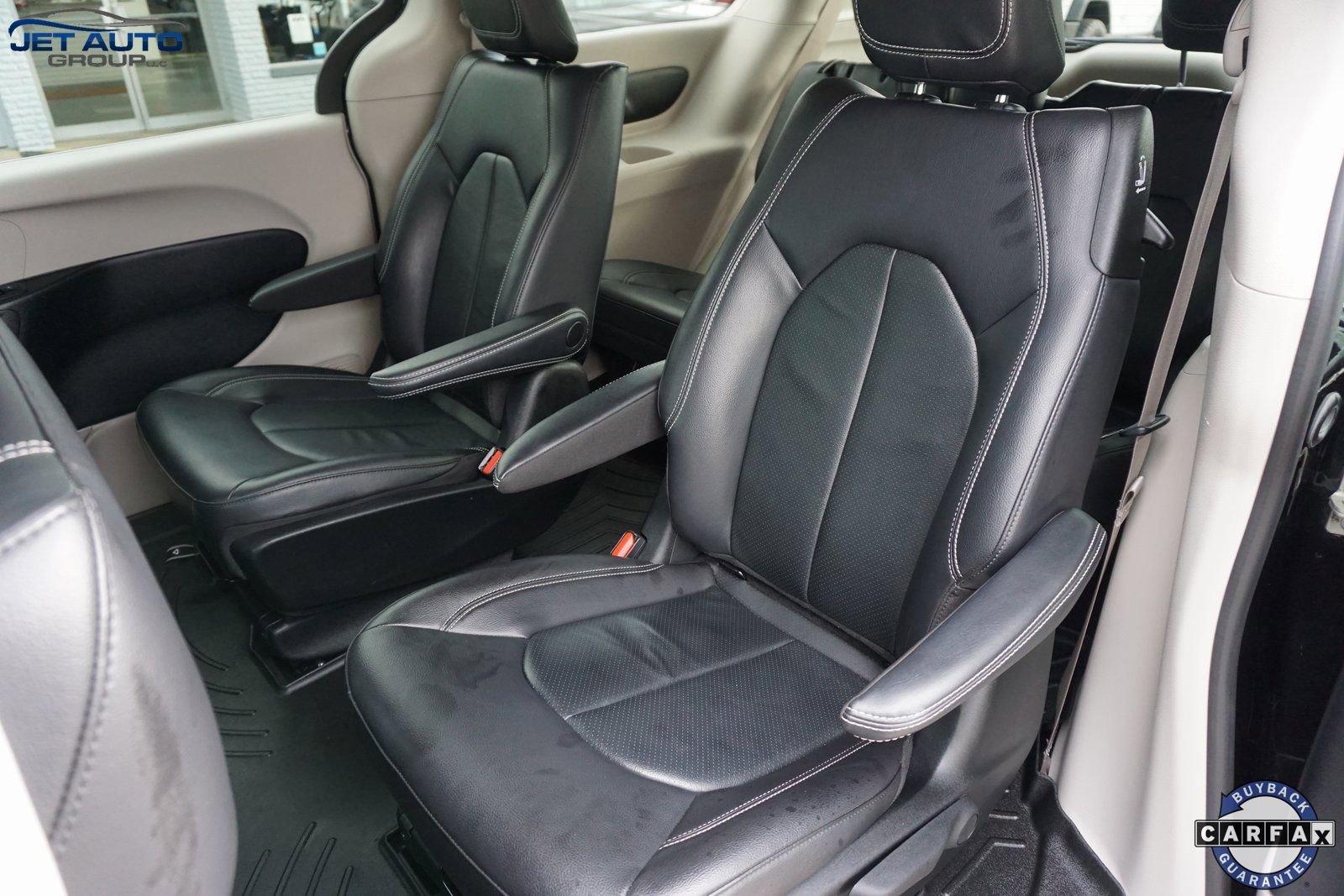 Used 2022 Chrysler Pacifica Touring-L image 23