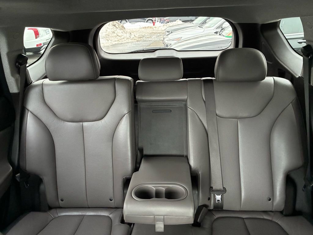 Used 2020 Hyundai Santa Fe Limited w/ Cargo Package image 15