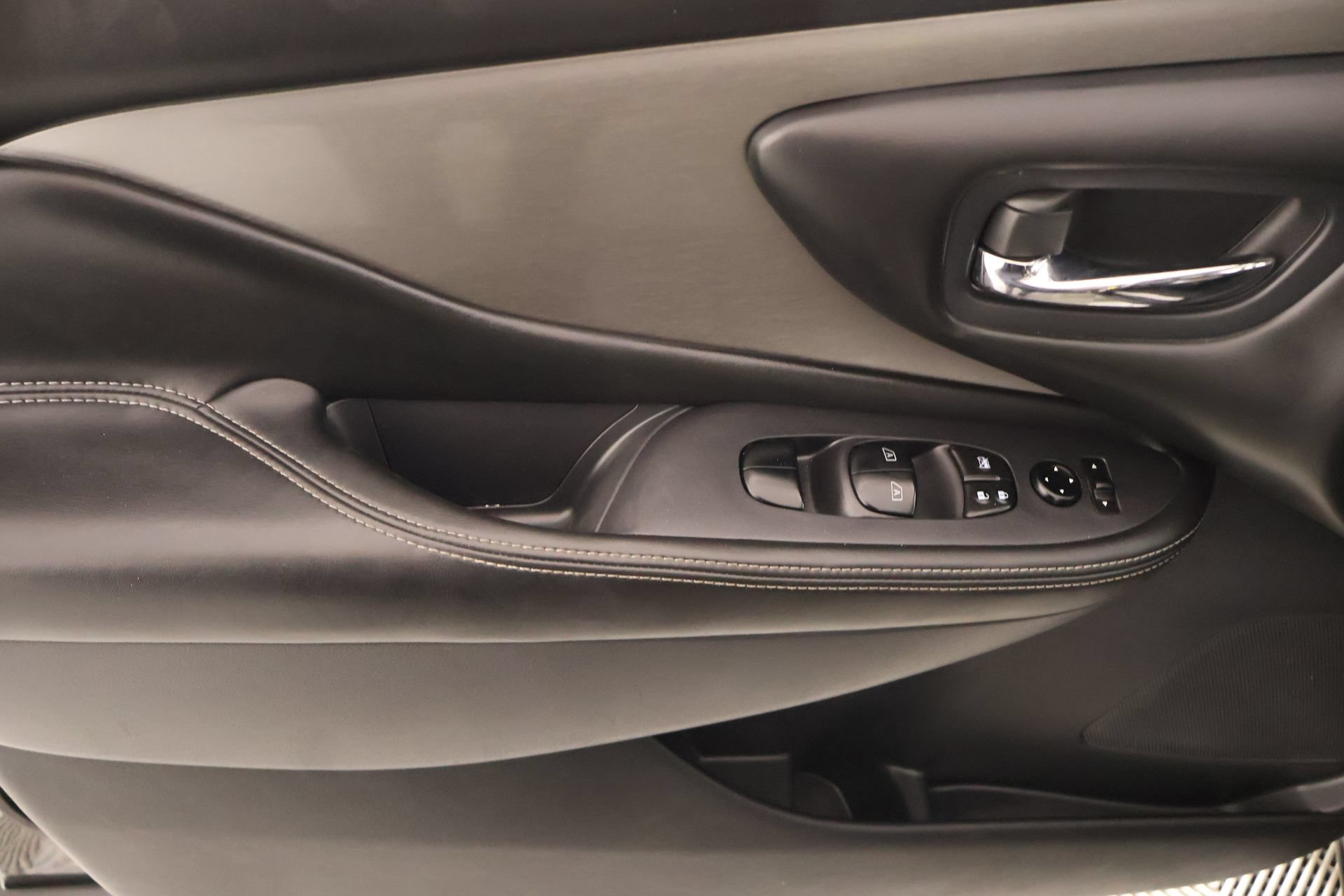 Used 2019 Nissan Murano S FWD image 15